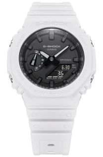 Hvid G-SHOCK med Carbon Core Guard og minimalistisk design | GA-2100-7AER