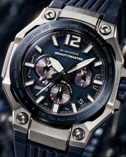 Casio G-Shock Master of G i carbon og stål med solenergi og radiostyring i 47mm
