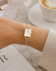 Daniel Wellington guldfarvet rektangulært dameur med meshrem 15mm