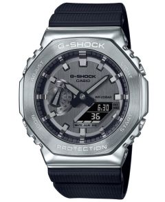 G-Shock ur med rustfri stålramme og ottekantet design | GM-2100-1AER
