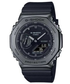 Blackout Metal G-SHOCK med ottekantet stålramme | GM-2100BB-1AER