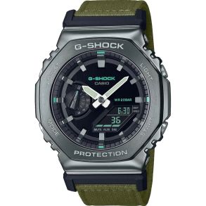 Militærgrøn G-SHOCK med ottekantet stålbezel | GM-2100CB-3AER