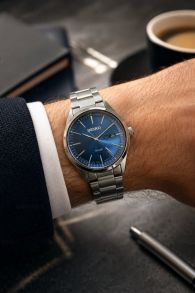 Solcelledrevet Seiko ur med elegant blå urskive og safirglas - Seiko Solar Sapphire