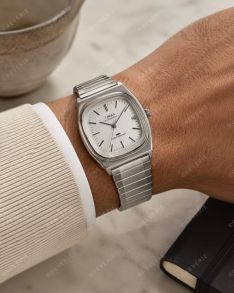 Timex vintage automatisk ur med fleksibelt stålarmbånd 34mm