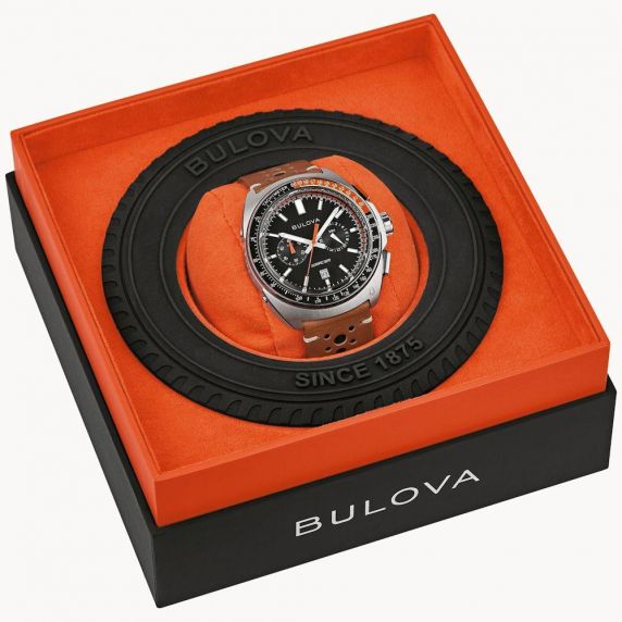 Sportsligt herreur fra Bulova med chronograf og racing design - Racer Chronograph Collection | 98B427