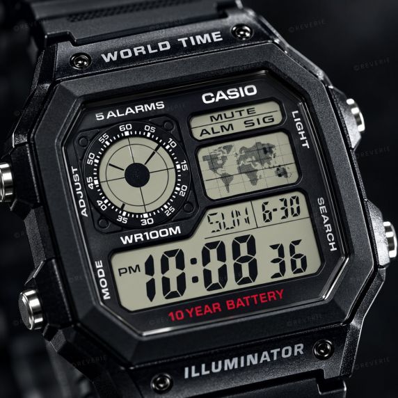 Sort Casio digitalt herreur med 5 alarmer og verdenstid i 42mm