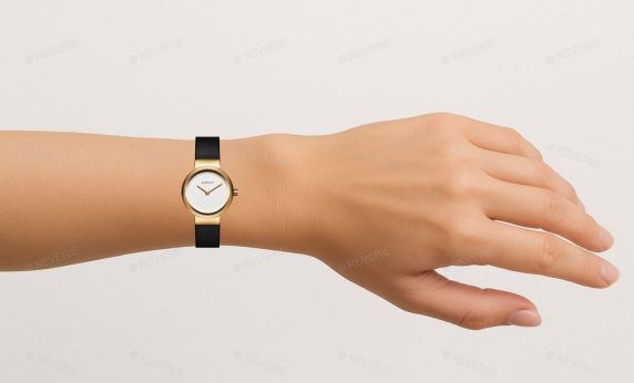 Feminint dameur med hvid urskive og gylden finish | AIW7604