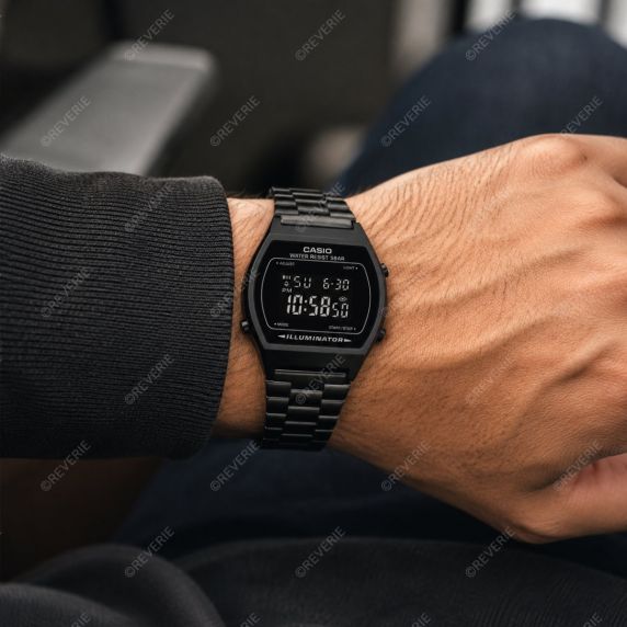 Casio Classic Digital - Sort retro digitalur unisex 35mm