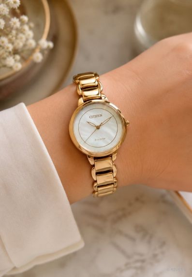 Citizen Eco-drive dameur med perlemor skive | Roseguldbelagt elegance med seks måneders gangreserve