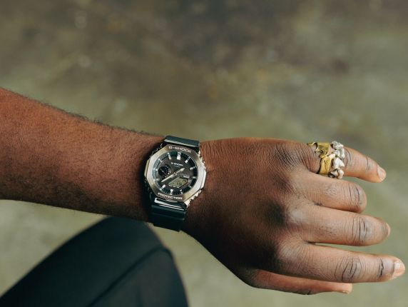 Solar G-SHOCK Metal Series ur med ottekantet design | GBM-2100-1AER