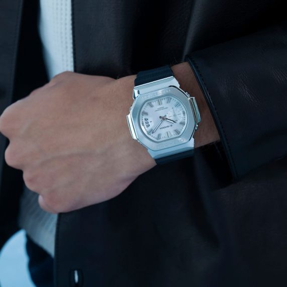 Casio G-Shock G-Steel analogt ur sølvfarvet 44 mm GMC-2500-1A8ER