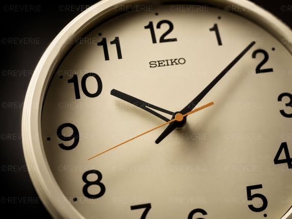 Seiko cremefarvet vægur 30x5cm