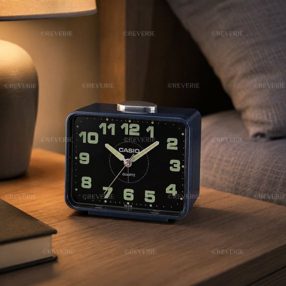 Blåt analogt vækkeur med snooze funktion og klart display 90x107mm