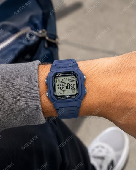 Casio blåt firkantet digitalur med lang batterilevetid 36mm